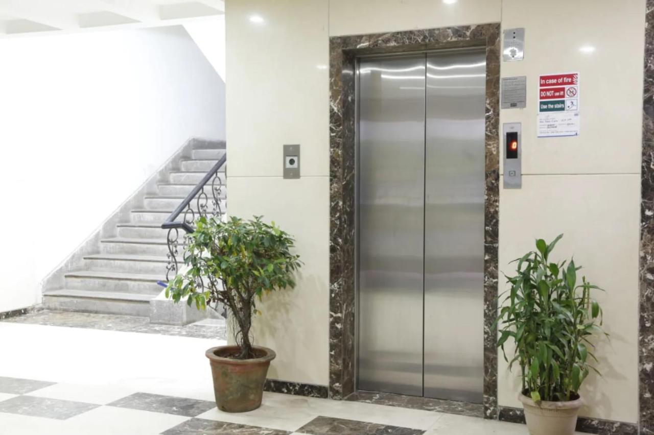Fabhotel Sai Prasad Apartments Мумбай Екстериор снимка